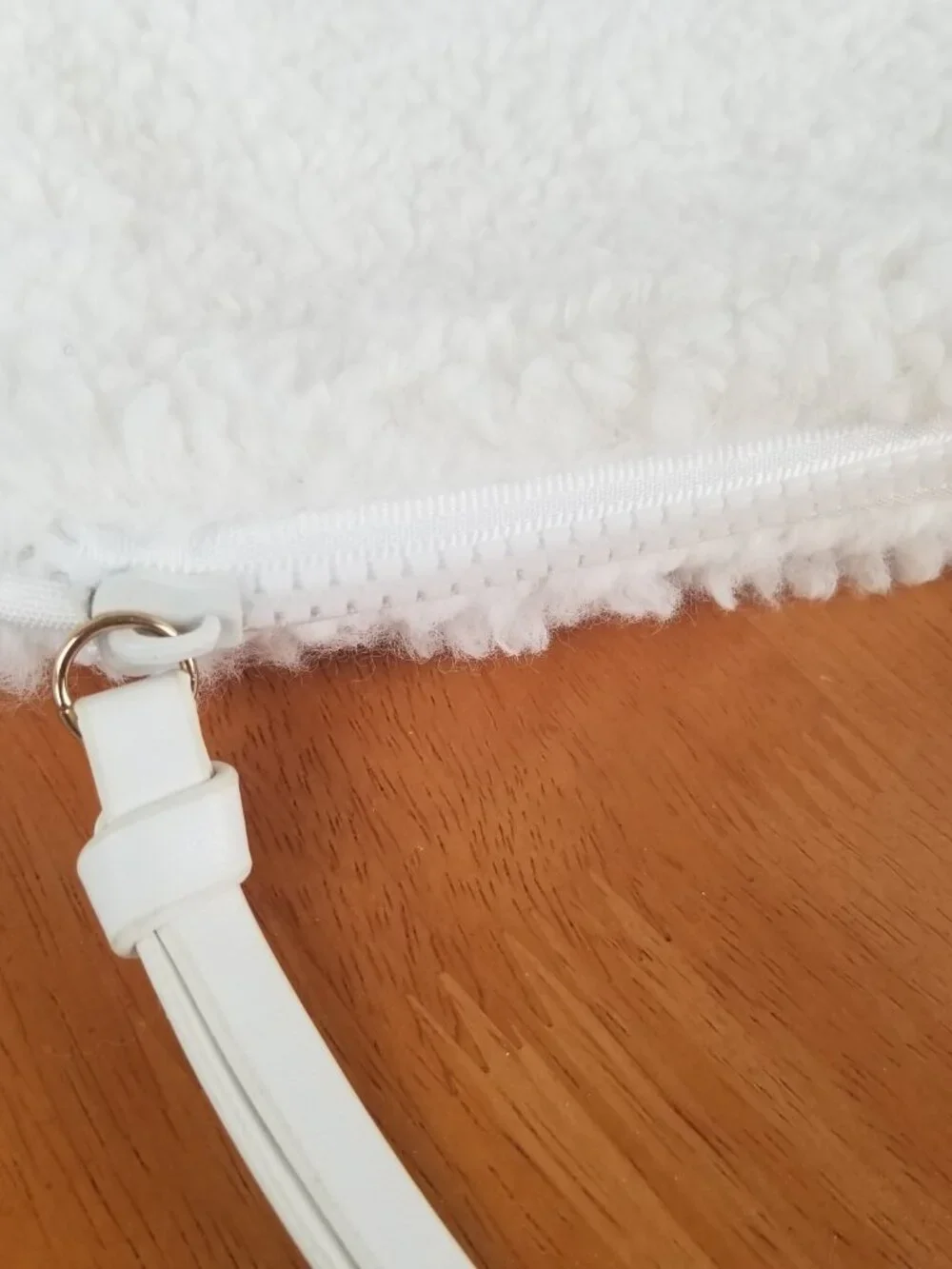 Fuzzy Sherpa Travel Bag Zip Closed Makeup Electronics EUC